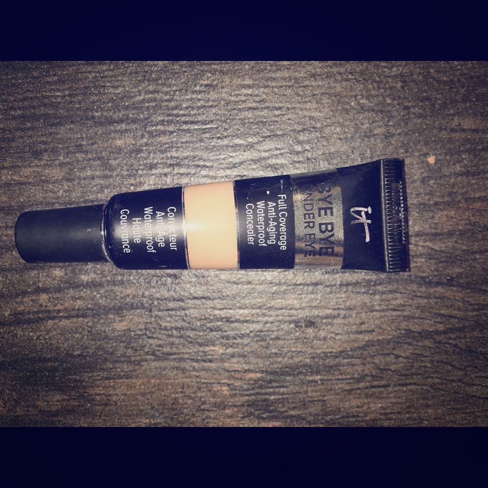 IT cosmetic bundle